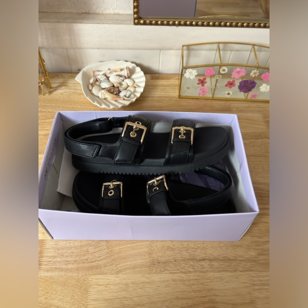 Madden Girl Sprintt Chunky Flat Sandals In Black Size 10 Classic New With Box - Picture 7 of 16
